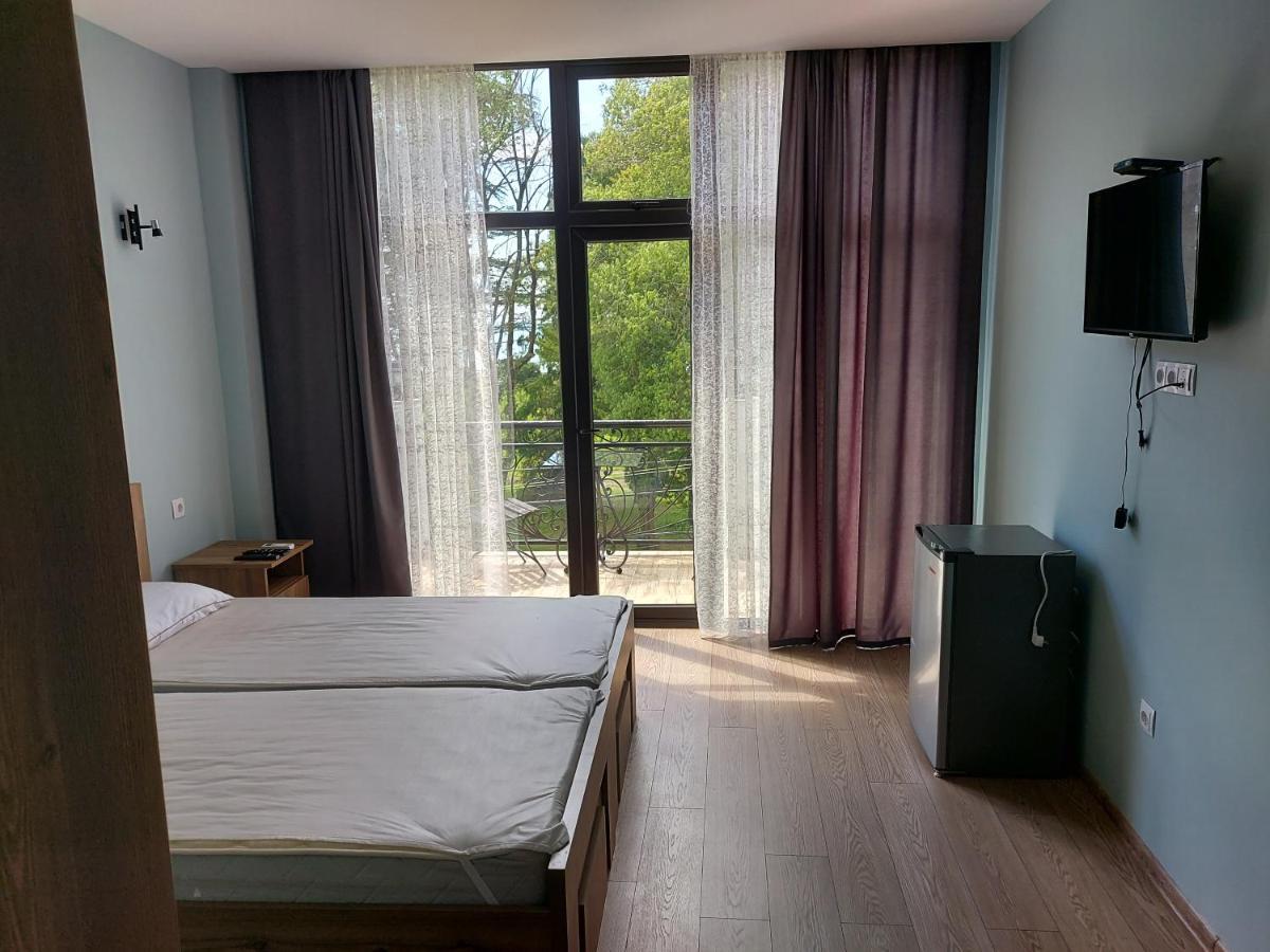 French Hotel Kobuleti Εξωτερικό φωτογραφία