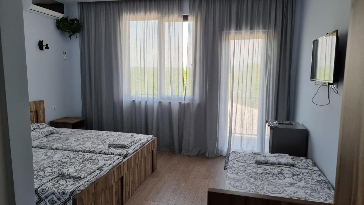 French Hotel Kobuleti Εξωτερικό φωτογραφία