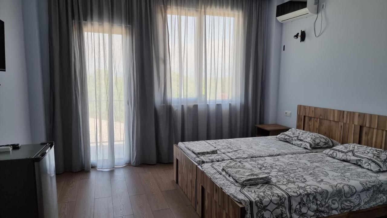 French Hotel Kobuleti Εξωτερικό φωτογραφία