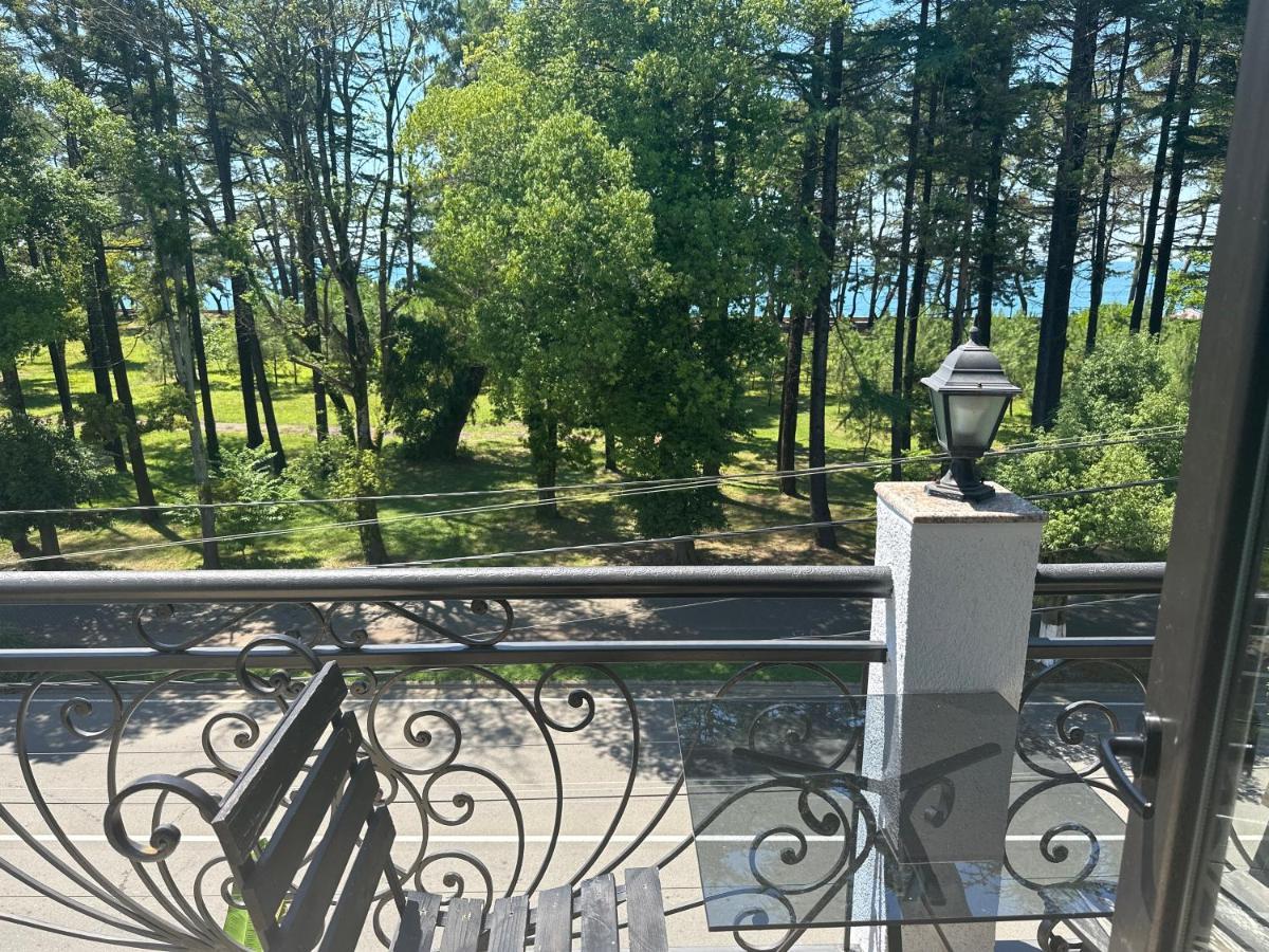 French Hotel Kobuleti Εξωτερικό φωτογραφία